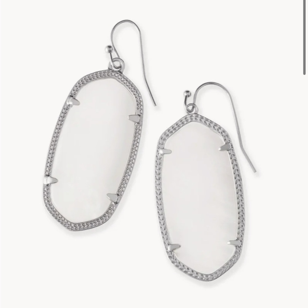 EUC Elle Silver Drop Earrings In Ivory Mother-Of-Pearl